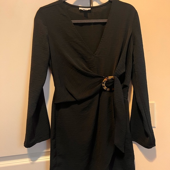 Beautiful clothes - Picture 3 of 5